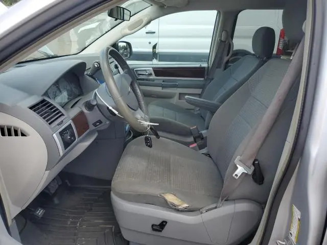 2010 CHRYSLER TOWN & COUNTRY TOURING  