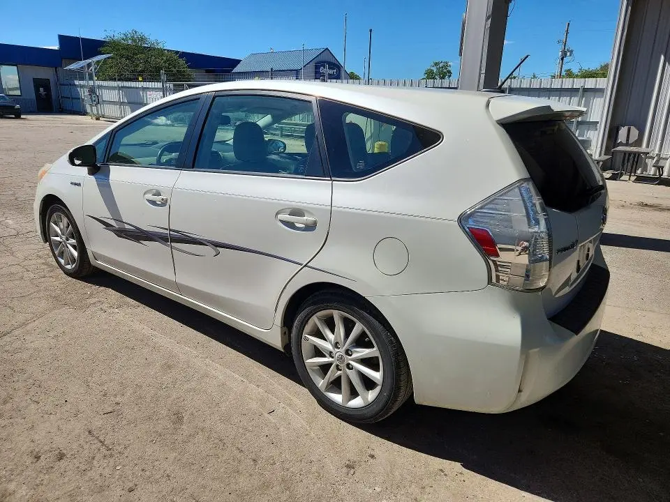 2012 TOYOTA PRIUS V FIVE  