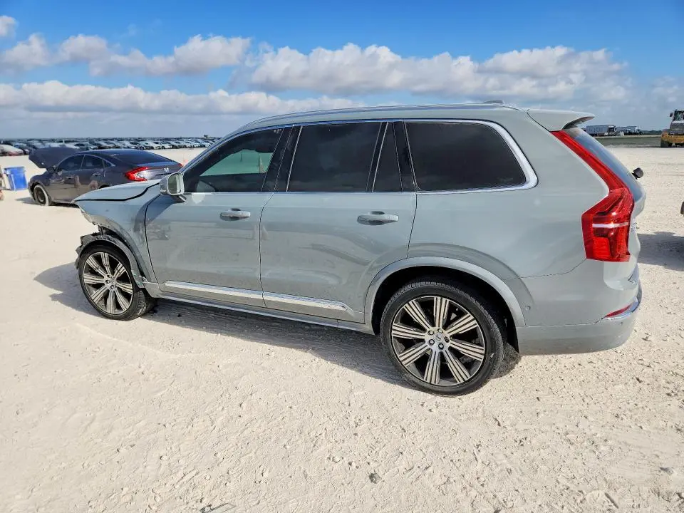 2024 VOLVO XC90 PLUS  
