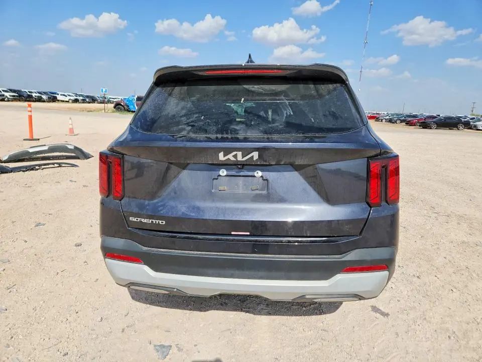 2025 KIA SORENTO LX  