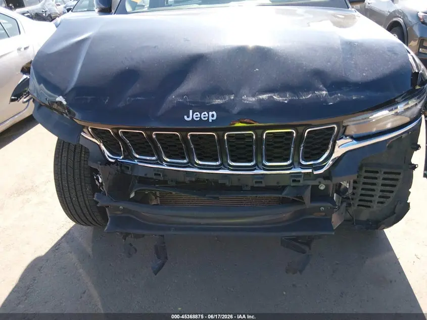 2023 JEEP GRAND CHEROKEE LAREDO X 4X4