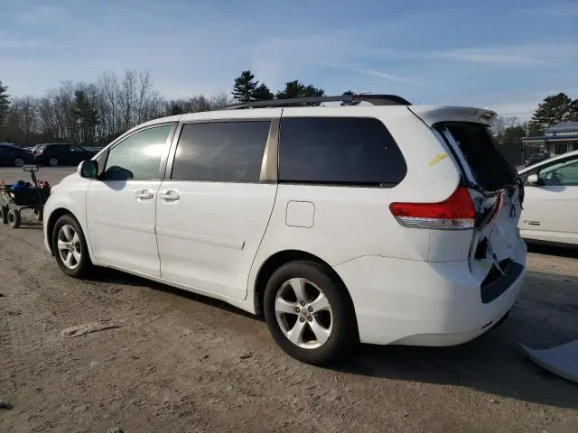 2011 TOYOTA SIENNA LE  