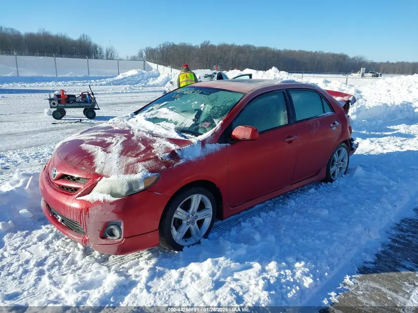 2013 TOYOTA COROLLA S