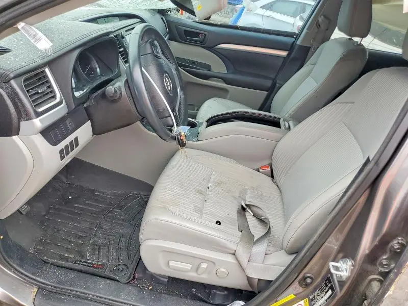 2016 TOYOTA HIGHLANDER LE PLUS  