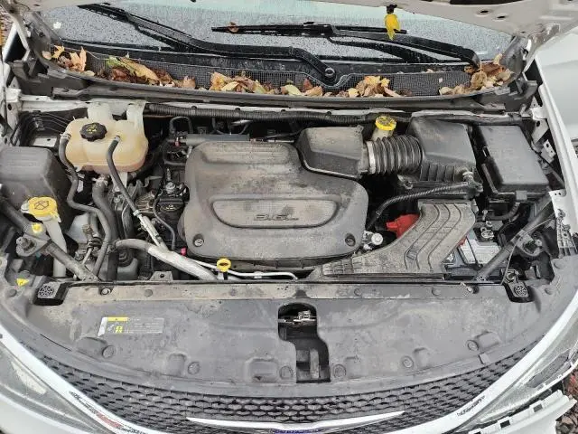 2019 CHRYSLER PACIFICA LIMITED  