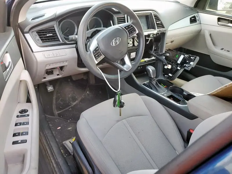 2019 HYUNDAI SONATA SE  