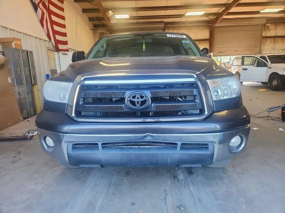 2011 TOYOTA TUNDRA DOUBLE CAB SR5  