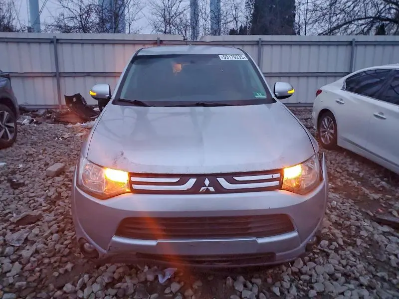 2014 MITSUBISHI OUTLANDER SE  
