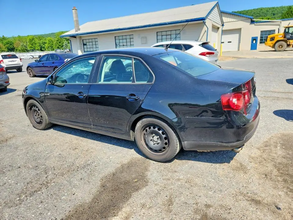 2010 VOLKSWAGEN JETTA S   