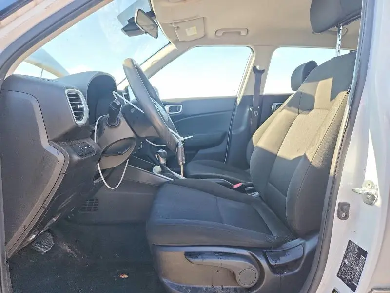 2022 HYUNDAI VENUE SE  