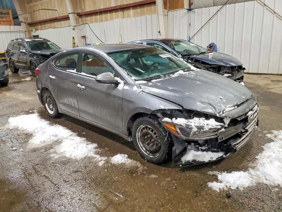 2018 HYUNDAI ELANTRA SE  