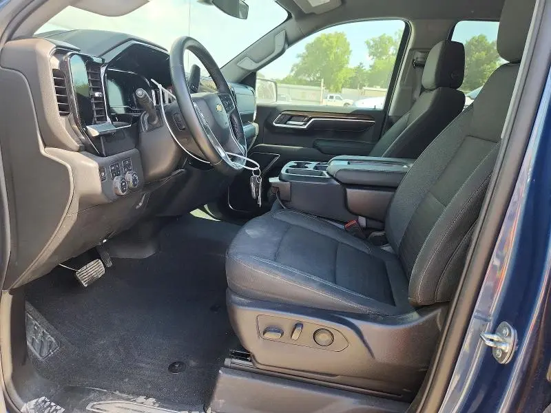 2024 CHEVROLET SILVERADO K1500 LT  
