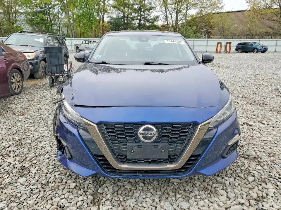 2021 NISSAN ALTIMA SR  