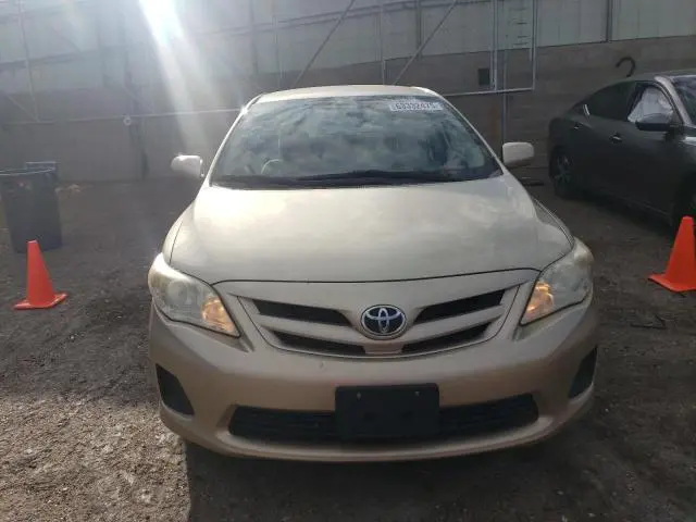 2013 TOYOTA COROLLA BASE  