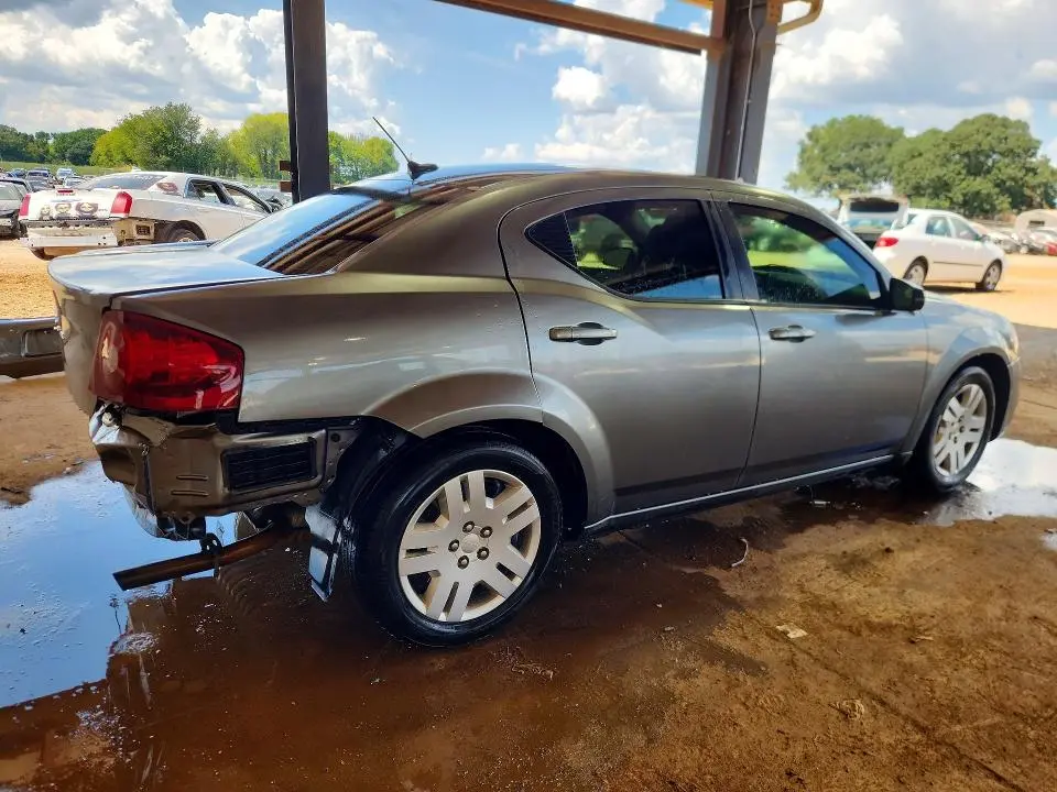 2013 DODGE AVENGER SE  