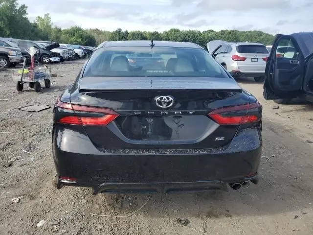2021 TOYOTA CAMRY SE  