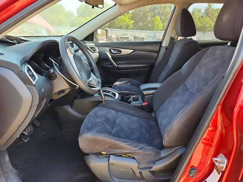 2015 NISSAN ROGUE S  