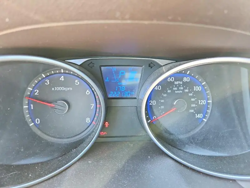 2011 HYUNDAI TUCSON GL  