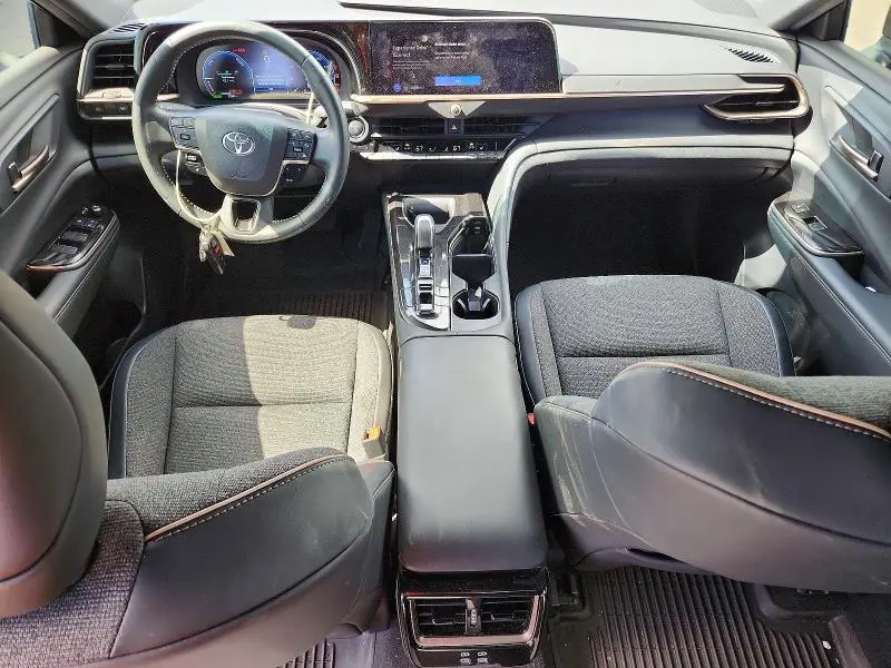 2024 TOYOTA CROWN XLE  