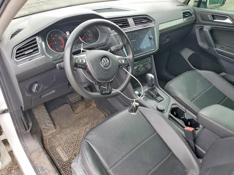 2020 VOLKSWAGEN TIGUAN SE  