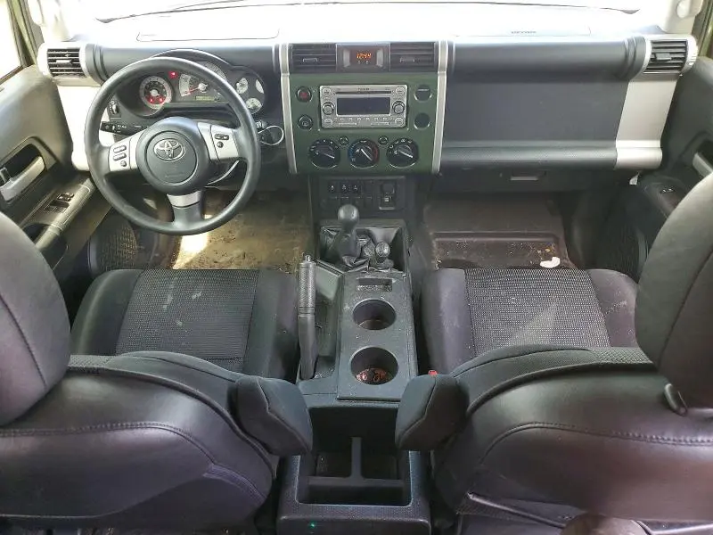2013 TOYOTA FJ CRUISER BASE  