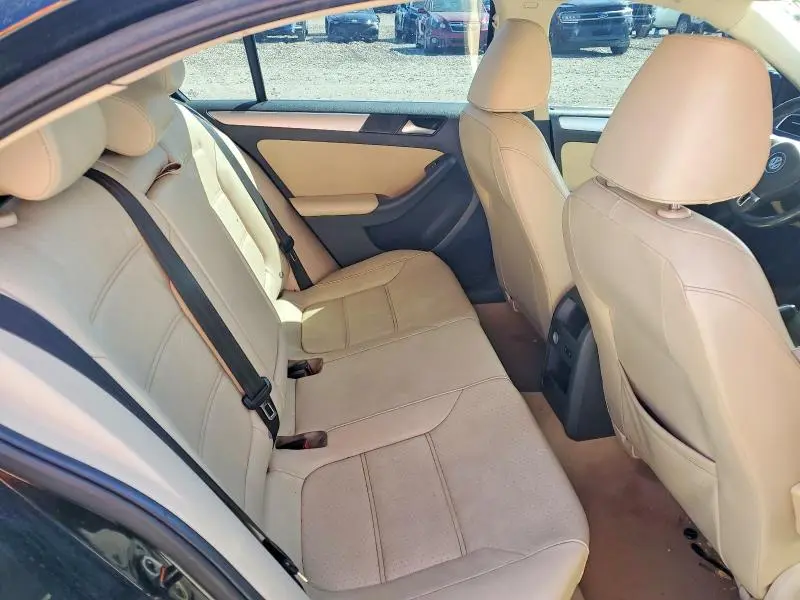 2014 VOLKSWAGEN JETTA SE  