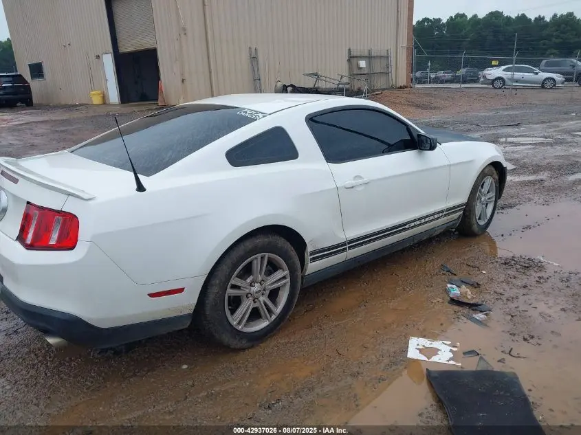 2012 FORD MUSTANG V6