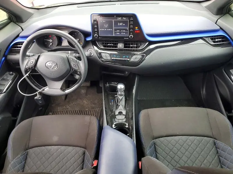 2020 TOYOTA C-HR XLE  