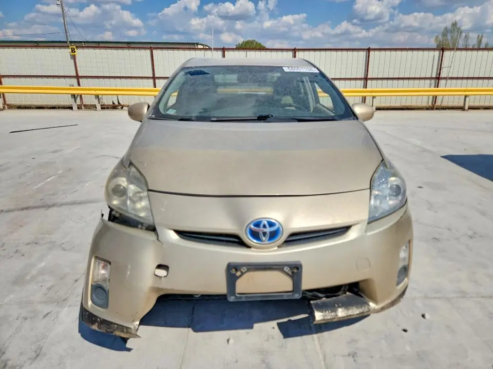 2011 TOYOTA PRIUS THREE  