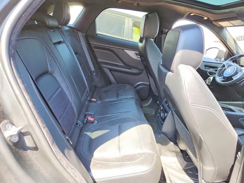 2019 JAGUAR F-PACE S  