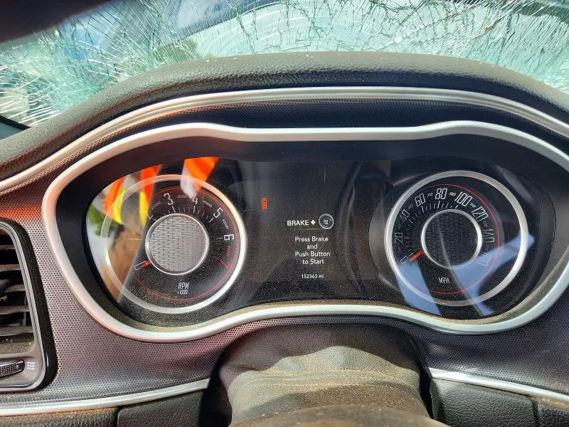2015 DODGE CHALLENGER SXT PLUS  