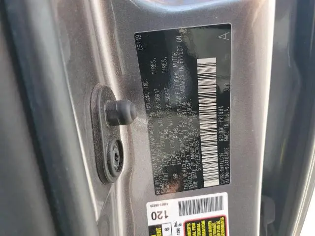 2019 TOYOTA SIENNA XLE  