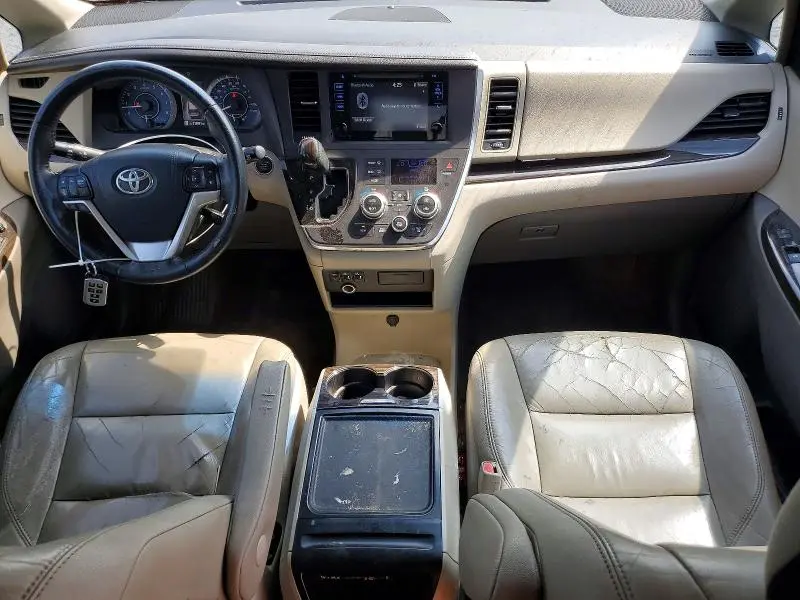 2015 TOYOTA SIENNA XLE 8-PASSENGER  