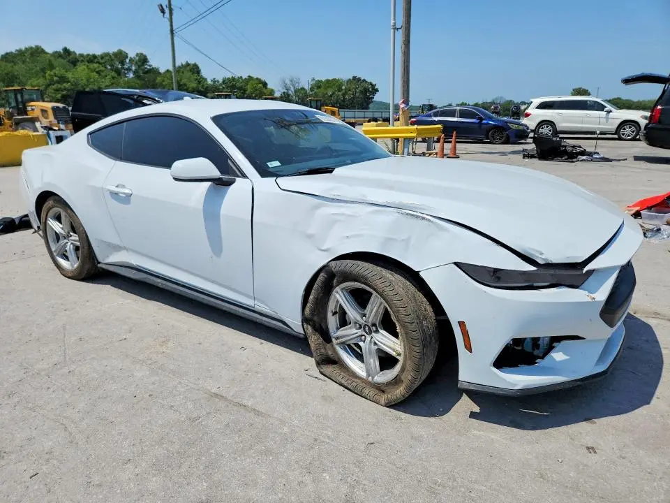 2026 FORD MUSTANG BASE  