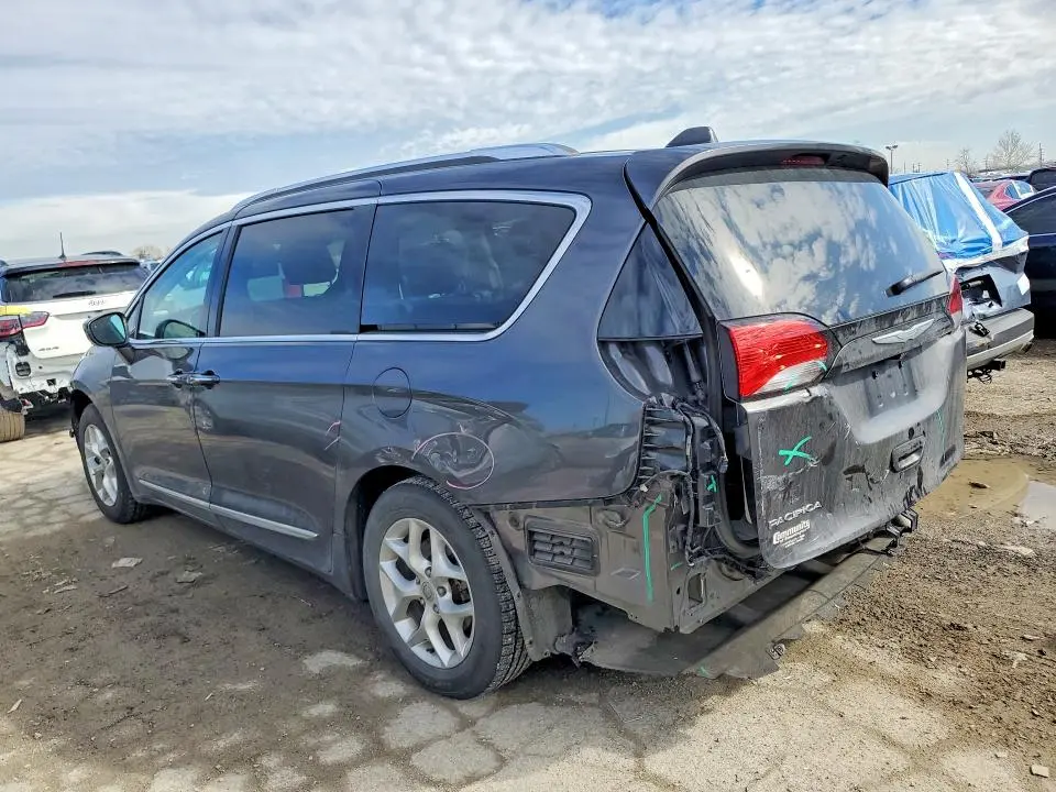 2017 CHRYSLER PACIFICA TOURING L PLUS  
