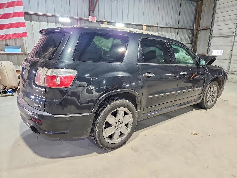 2011 GMC ACADIA DENALI  