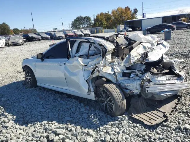 2021 TOYOTA CAMRY XLE  