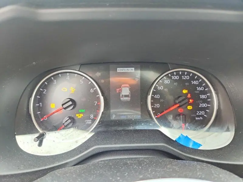 2021 TOYOTA RAV4 XLE  
