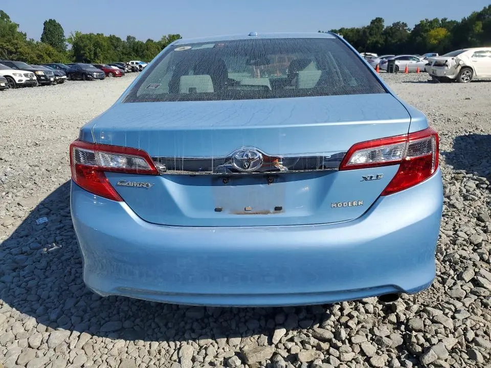 2013 TOYOTA CAMRY XLE  