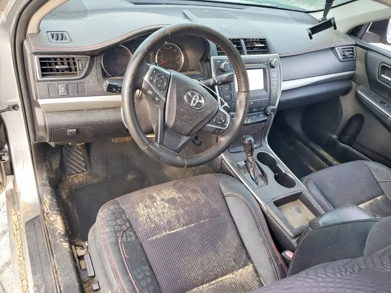 2016 TOYOTA CAMRY SE  