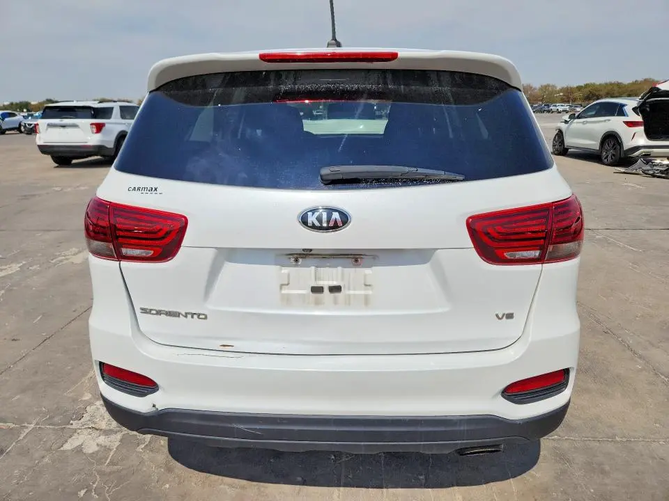 2019 KIA SORENTO LX V6  