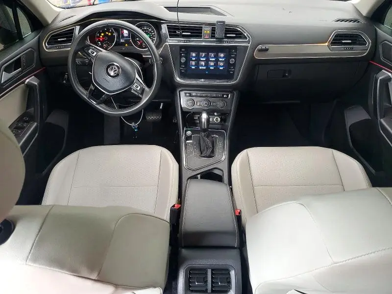 2021 VOLKSWAGEN TIGUAN SE  