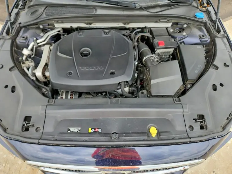 2019 VOLVO S90 T5 MOMENTUM  