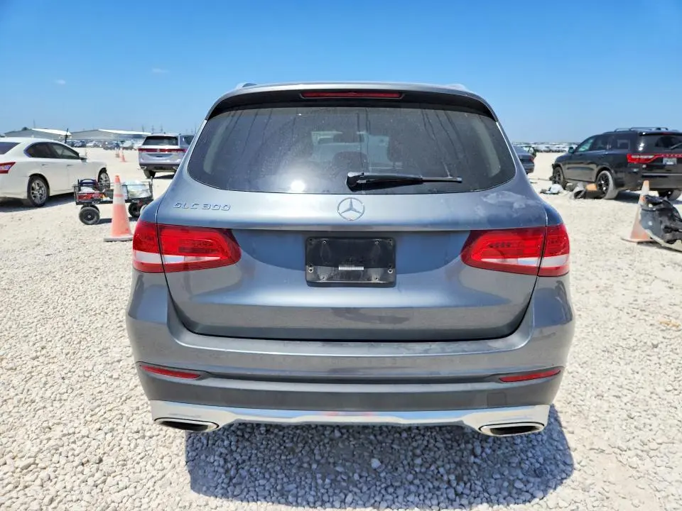2018 MERCEDES-BENZ GLC 300  
