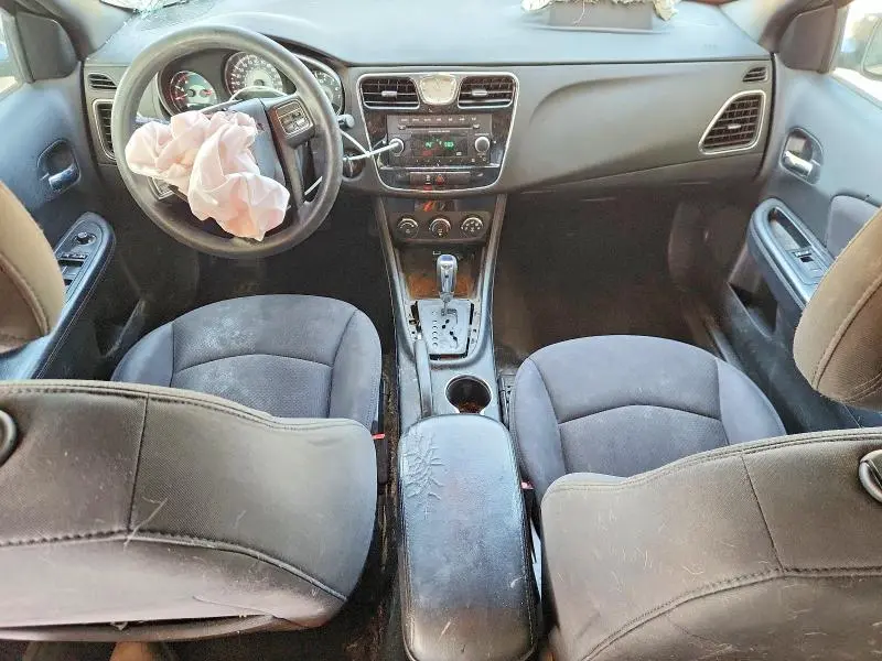 2013 CHRYSLER 200 LX  