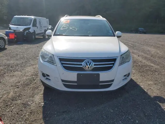 2011 VOLKSWAGEN TIGUAN S  