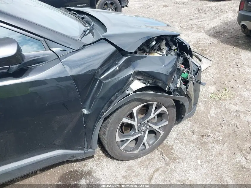 2018 TOYOTA C-HR XLE