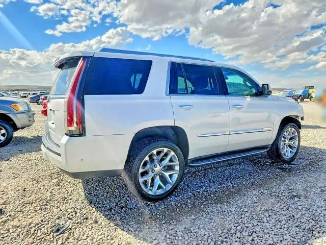 2017 CADILLAC ESCALADE LUXURY  