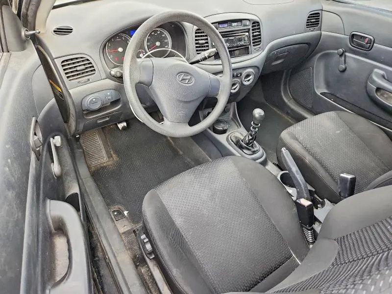 2011 HYUNDAI ACCENT GL  