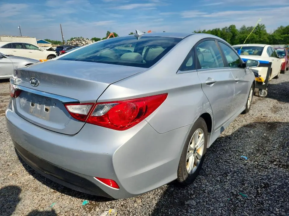 2014 HYUNDAI SONATA GLS  